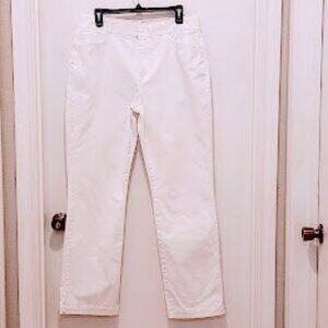 Gloria Vanderbilt white straight leg jeans, size 14 Like NEW